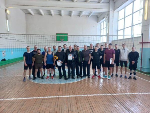 ФНовогодний турнир по волейболу среди мужских команд